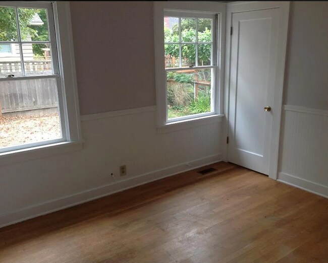 Foto del edificio - Beaumont-Wilshire Neighborhood! Charming 3-Bedroom Home with Fenced Backyard  & Garage