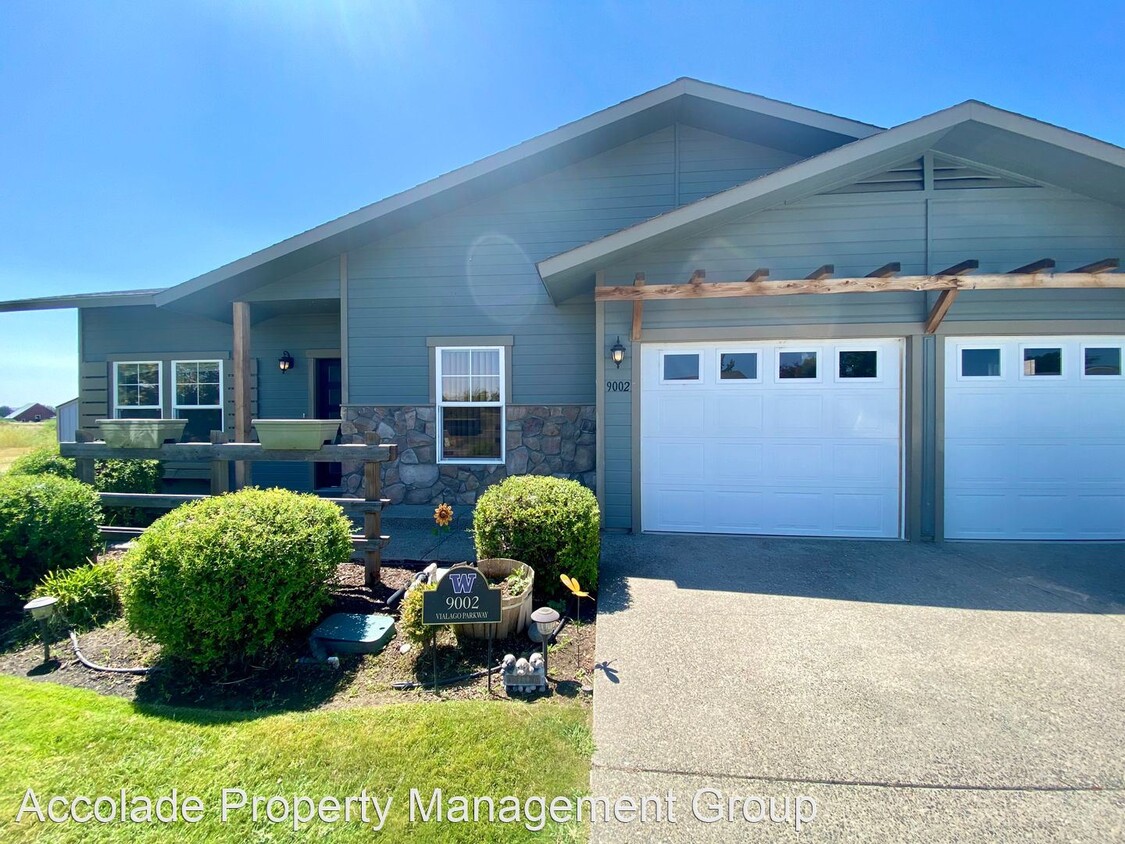 Foto principal - 3 br, 2 bath House - 9002 Vialago Pkwy