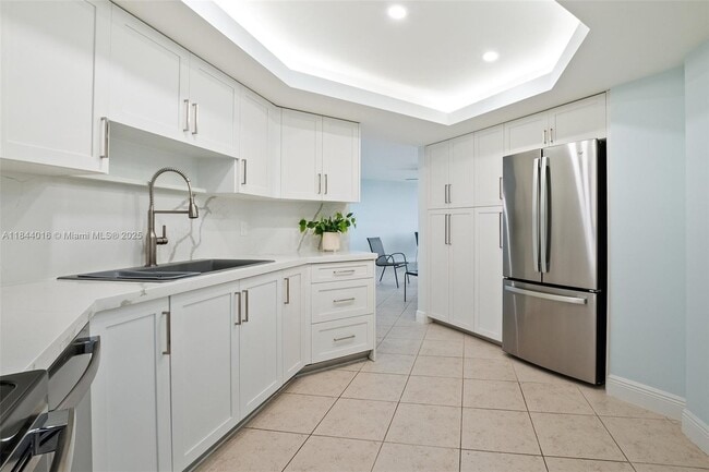 Building Photo - 300 Three Islands Blvd