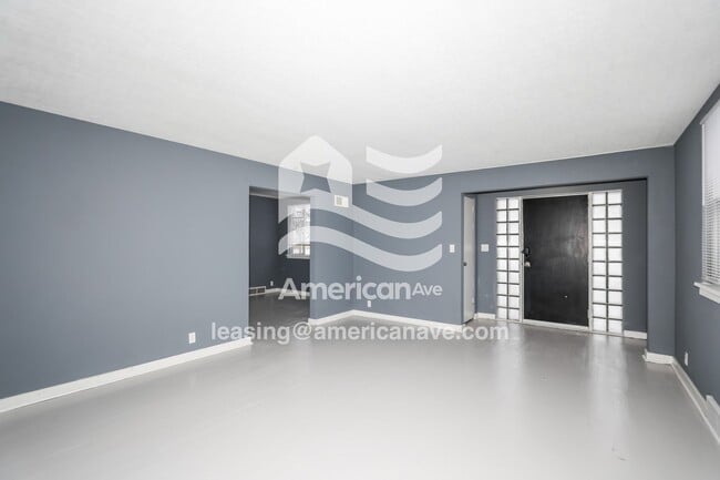 Building Photo - 1223 Portage Ave