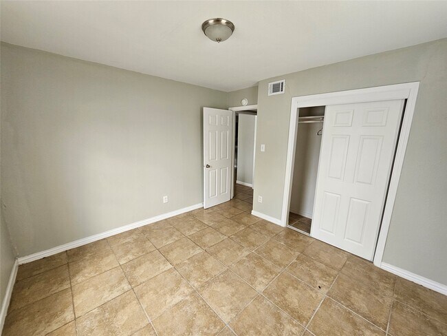 Foto del edificio - 1500 Oleander Dr