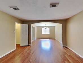 Building Photo - 31106 Perlican Dr