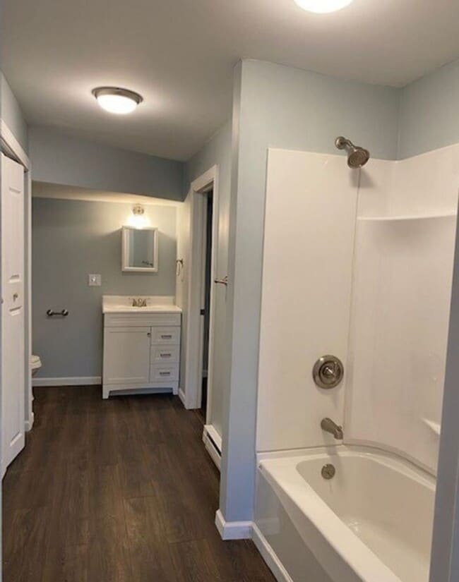 Building Photo - 345 S Front St