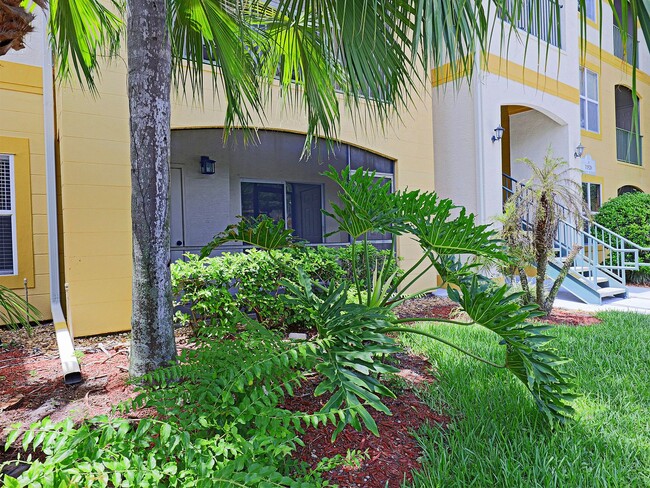 Building Photo - Royal Greens 11520-1007