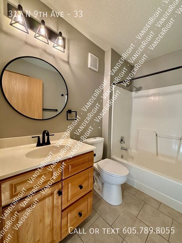 Primary Photo - Remodeled 2 Bedroom Walk Out Apartment!