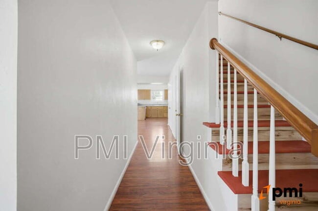 Building Photo - 831 Marshall Ave