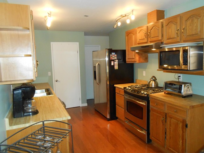 Building Photo - 516 Latimer Cir