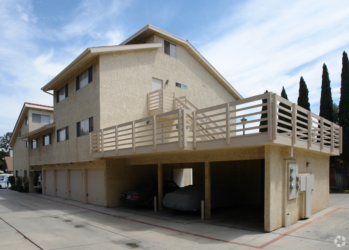 Building Photo - 5062 Pearce St