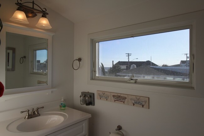 Foto del edificio - 147 Captains Dr