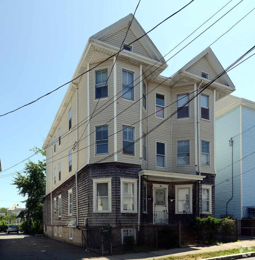 Building Photo - 66 Deane St