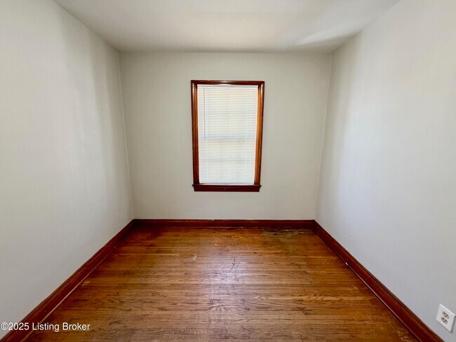 Foto del edificio - 1106 Oleanda Ave