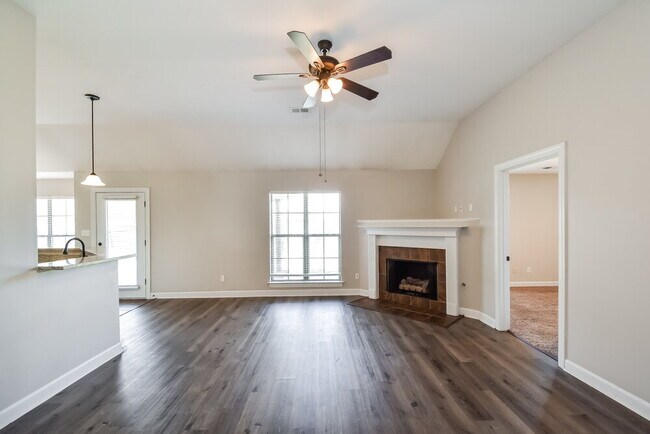 Foto del edificio - 8213 Park Pike