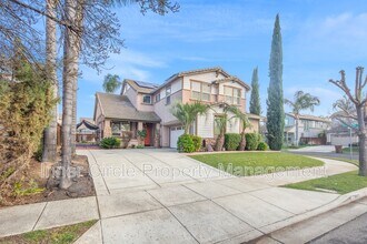 Building Photo - 812 Shasta Daisy Dr