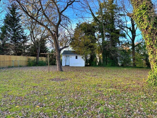 Foto del edificio - Rancher with Large Back Yard!