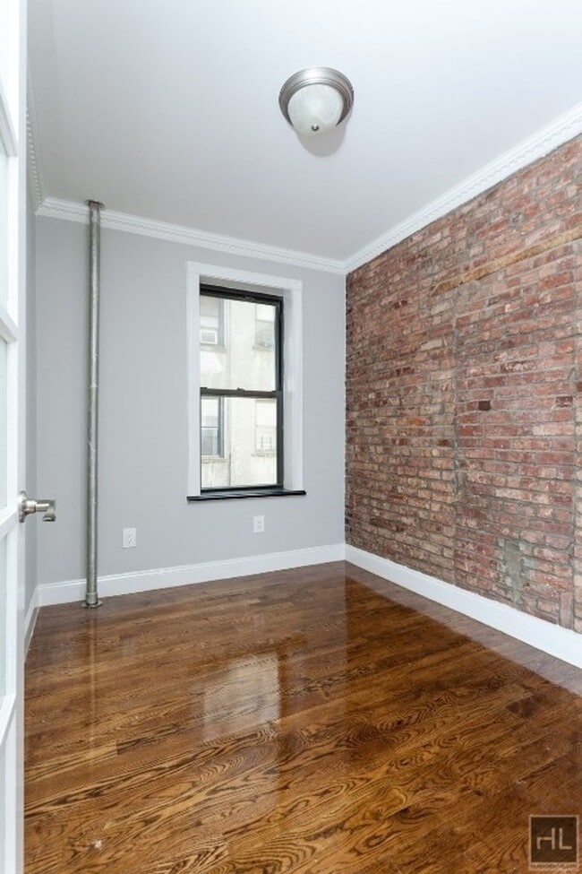 Building Photo - E 106TH ST.