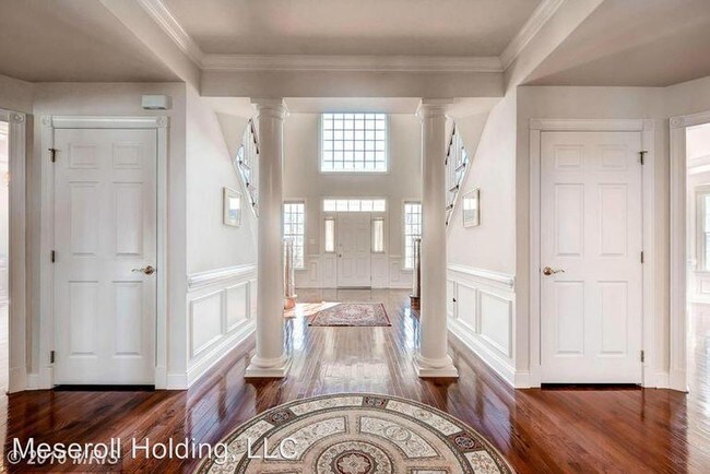 Building Photo - 1111 Saddle Creek Ct