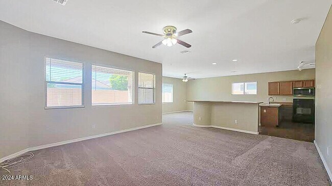 Building Photo - 17605 W Crocus Dr