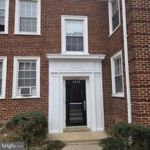 Building Photo - 2824 31st St SE