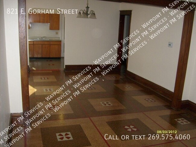 Building Photo - 821 E Gorham St