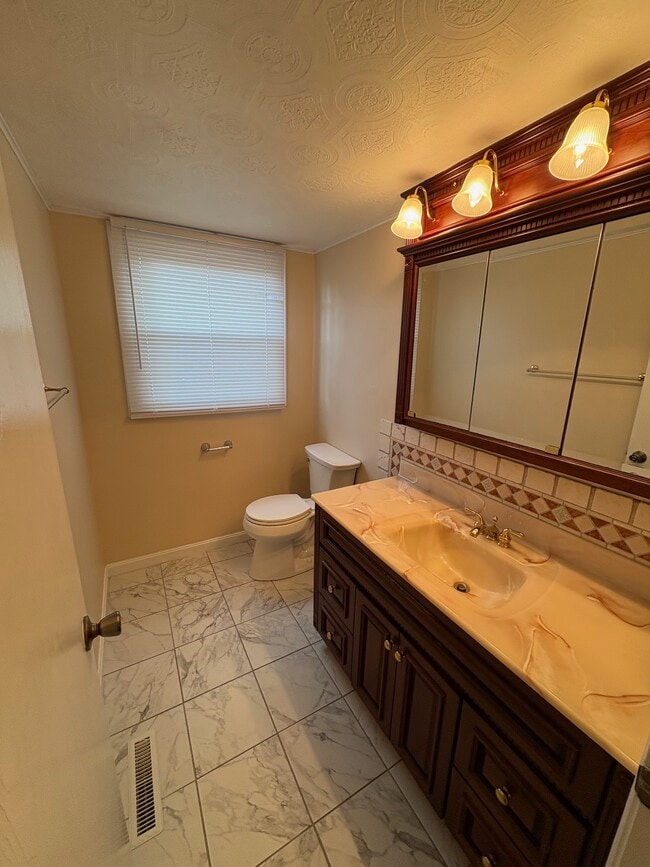 Foto del edificio - 4802 E Baker Woods Ct