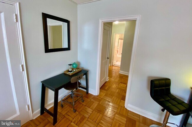Foto del edificio - 1720 N Quinn St