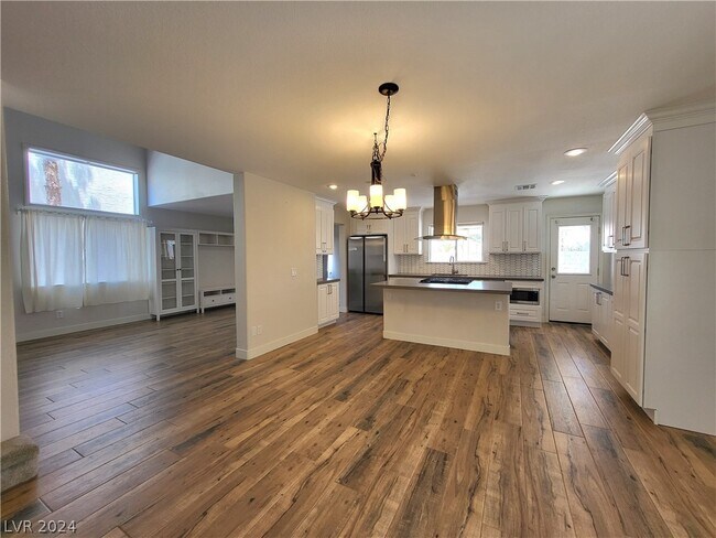 Foto del edificio - 9418 Coral Berry St