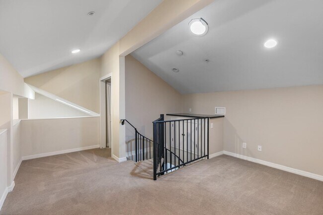 Foto del edificio - 27112 Sugar Pine Dr