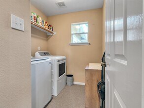 Building Photo - 83 Scarlet Woods Ct