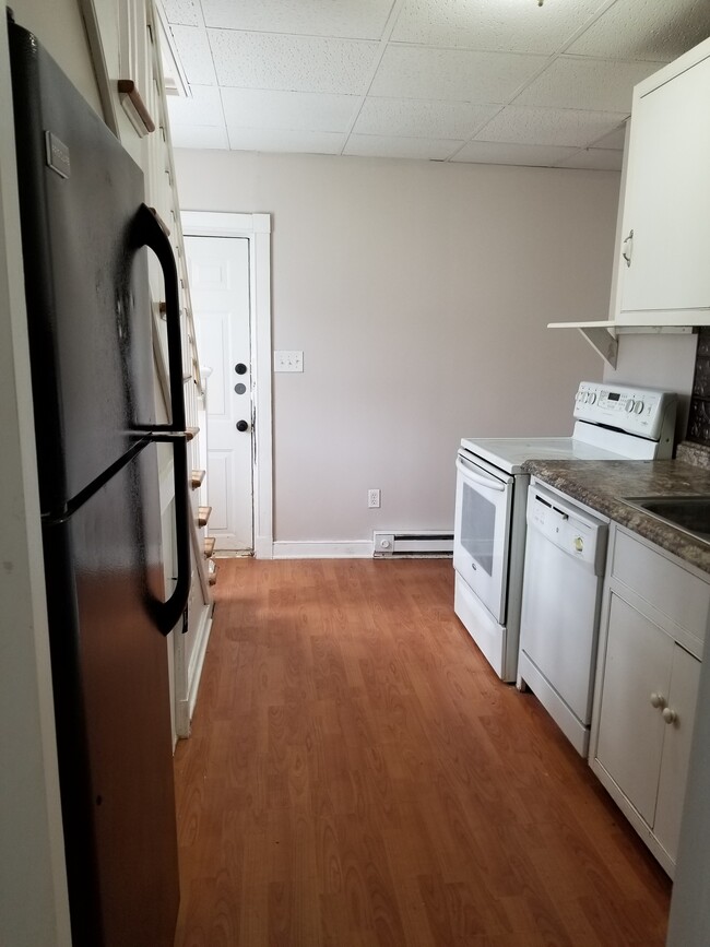 Kitchen - 345 3rd St