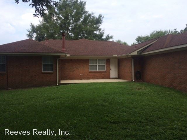 Building Photo - 3011 Azalea Trace Dr N