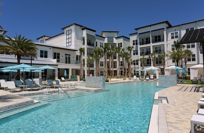 Building Photo - The Residences at Westshore Marina