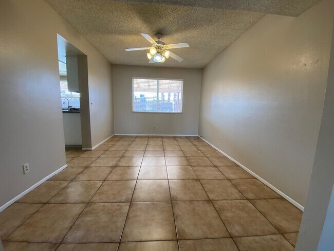 Foto del edificio - 5849 W Cherokee Ave