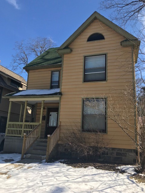 Foto principal - 306 N State St