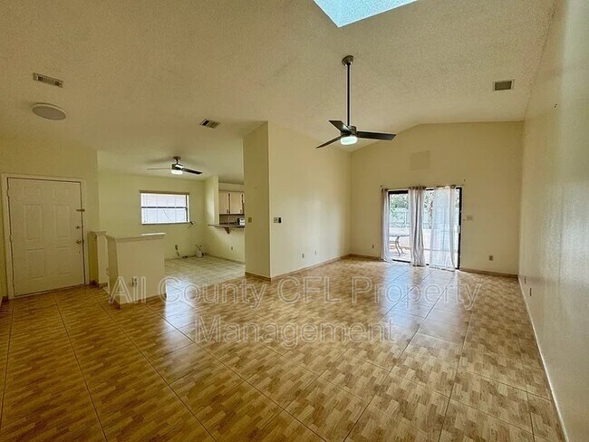 Building Photo - 2911 Woolridge Dr