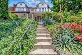 Building Photo - 817 N Harrison St