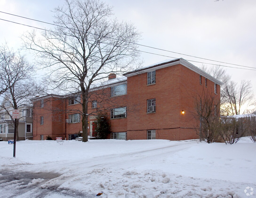 Primary Photo - 37 S Highland Ave