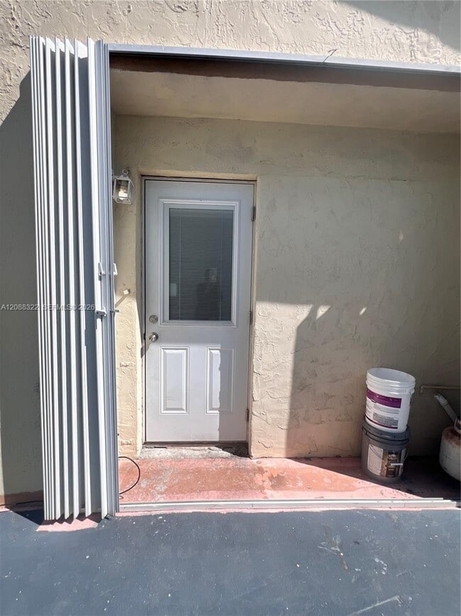 Building Photo - 1615 SW 137th Pl
