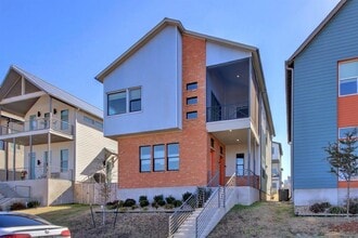 Building Photo - 6133 Seville Dr