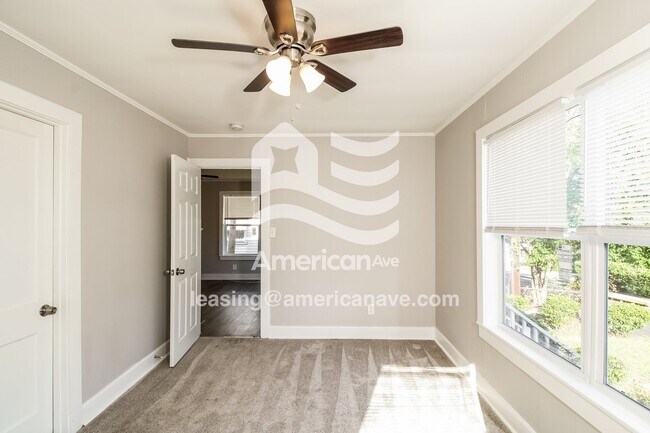 Foto del edificio - 2442 Earl St