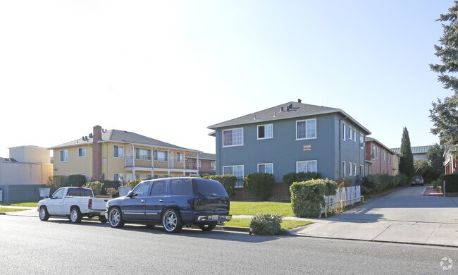 Building Photo - Hester Apartments