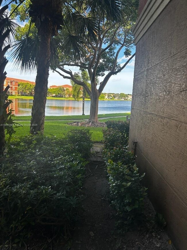 Foto del edificio - 4602 SW 160th Ave