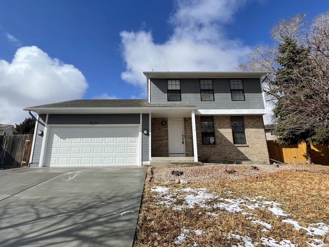 8135 Woody Creek Dr House Rental in Colorado Springs, CO
