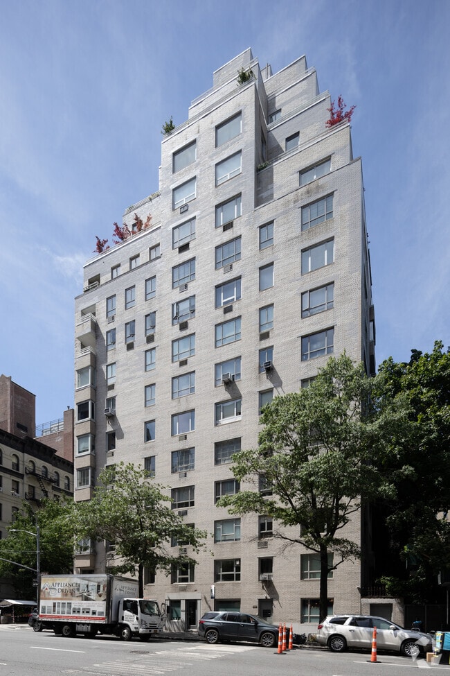 Building Photo - 15 E 91st St