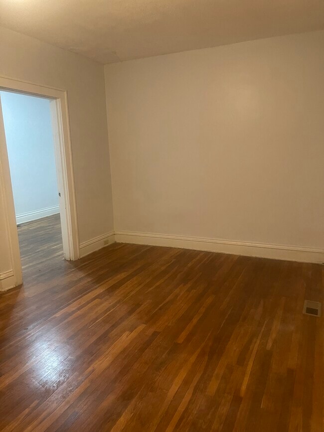 Building Photo - 4857 Farlin Ave