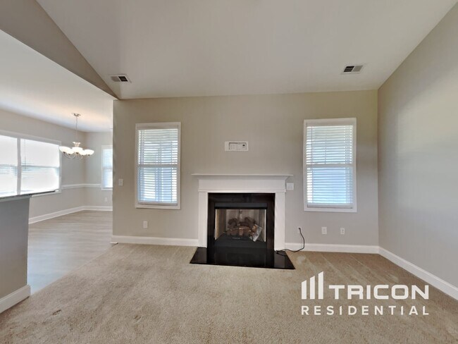 Building Photo - 104 Rolling Oaks Lane Benson NC