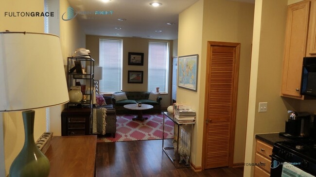 Foto del edificio - 1443 N Bosworth Ave