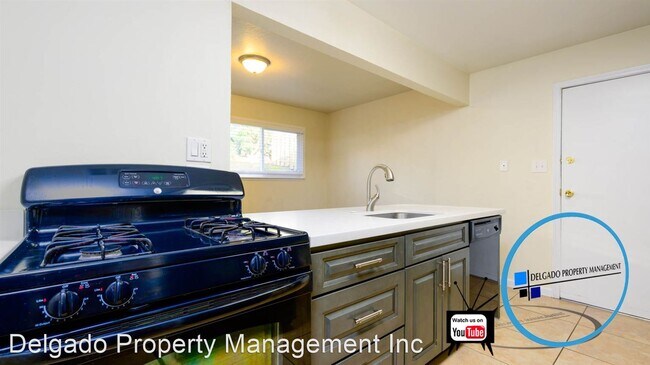 Building Photo - 2 br, 1 bath House - 408 East O Street