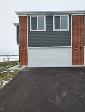 Building Photo - 1241 Gillespie Ln