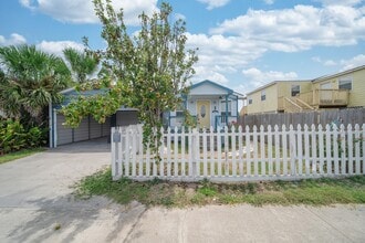 Building Photo - 6317 Heards Ln
