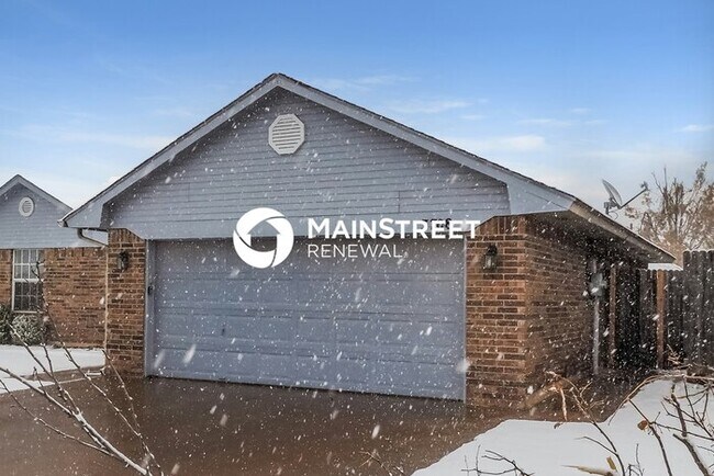 Foto del edificio - 4 Bedroom Pet-Friendly Home in Oklahoma City, OK with Main Street Renewal